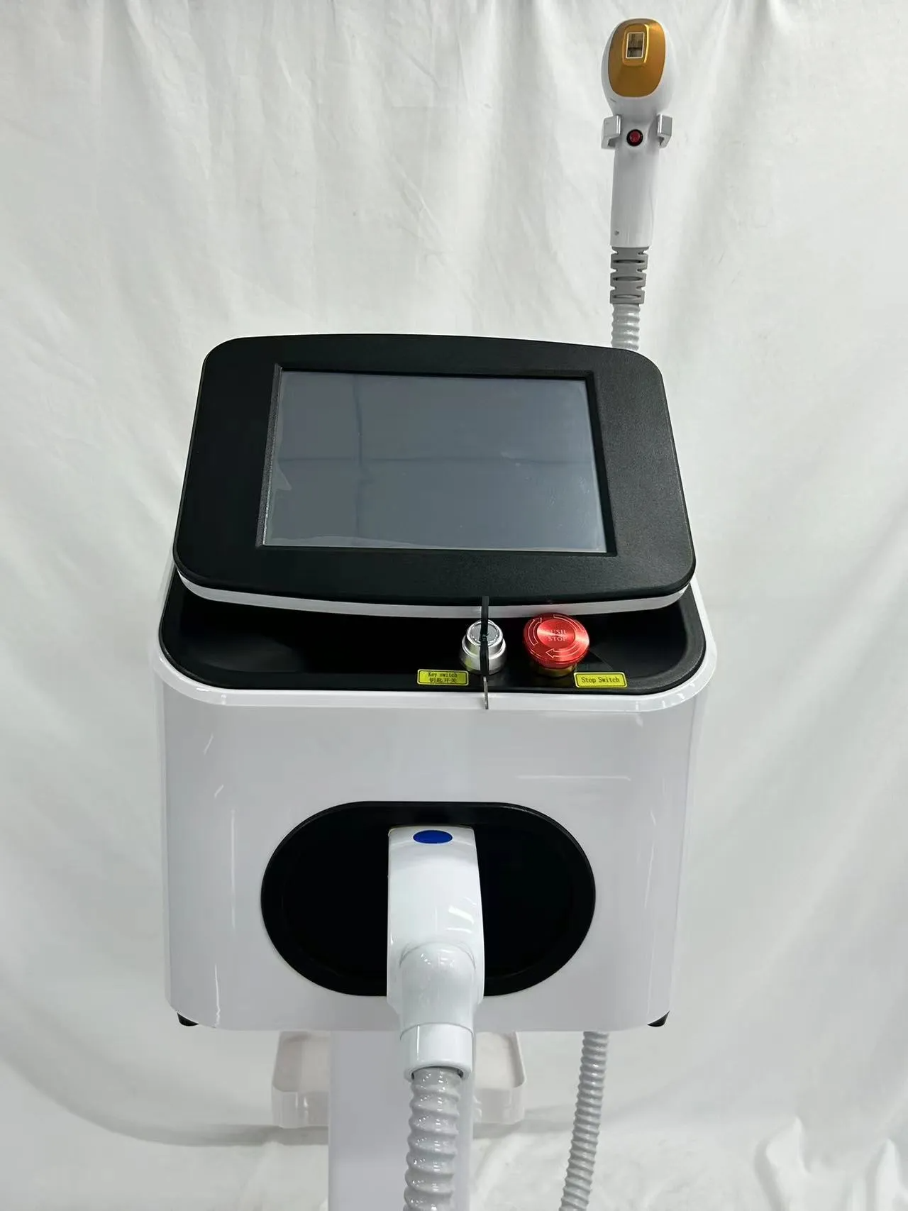 New 808nm Diode Laser Hair Removal Machine Ice Platinum 755 808 1064 3Wavelength Provides The Best Hair Removal Experience