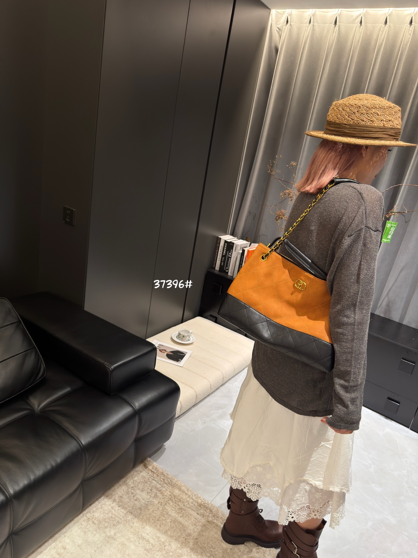Free shipping designer bag 2025 New Style Wind Lingge Chain A Retro Lazy Style Large Capacity Tote Bag For Women Hobo Bag