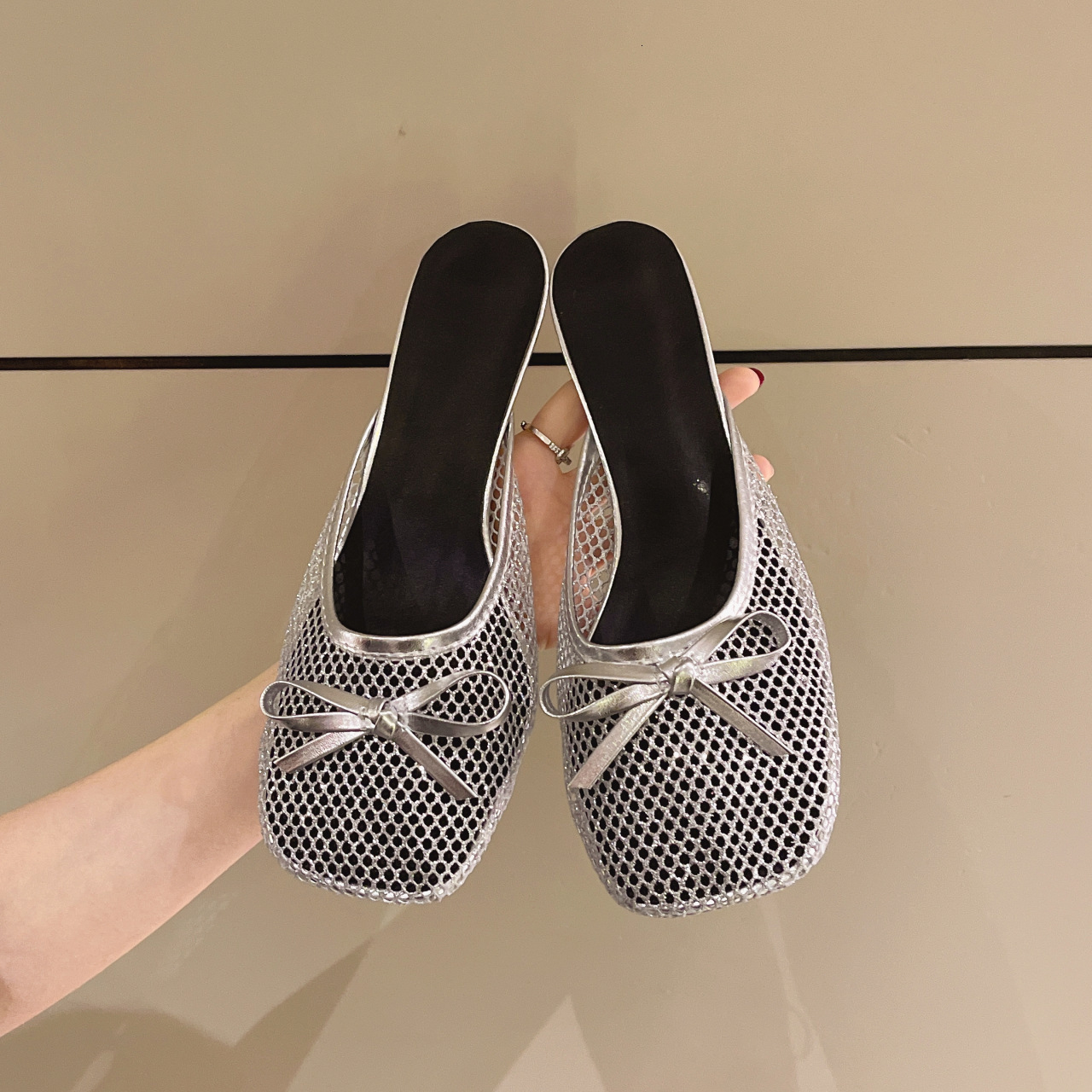 Luxury Brand Designer Shoes Plus Size Gold Bow Hollow Toe Sandals For Women, Summer 2025 Slip-On Thin Heel Mules