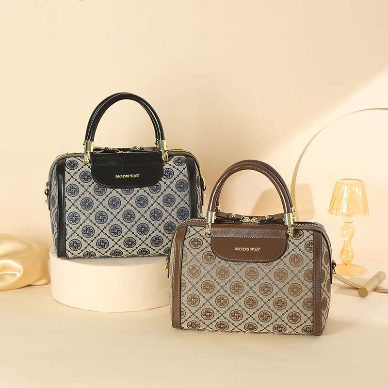 Luxury bag Designer Women's Boston Handbag Pillow Large Capacity Fashion Versatile Trendy Single Shoulder Crossbody Bag