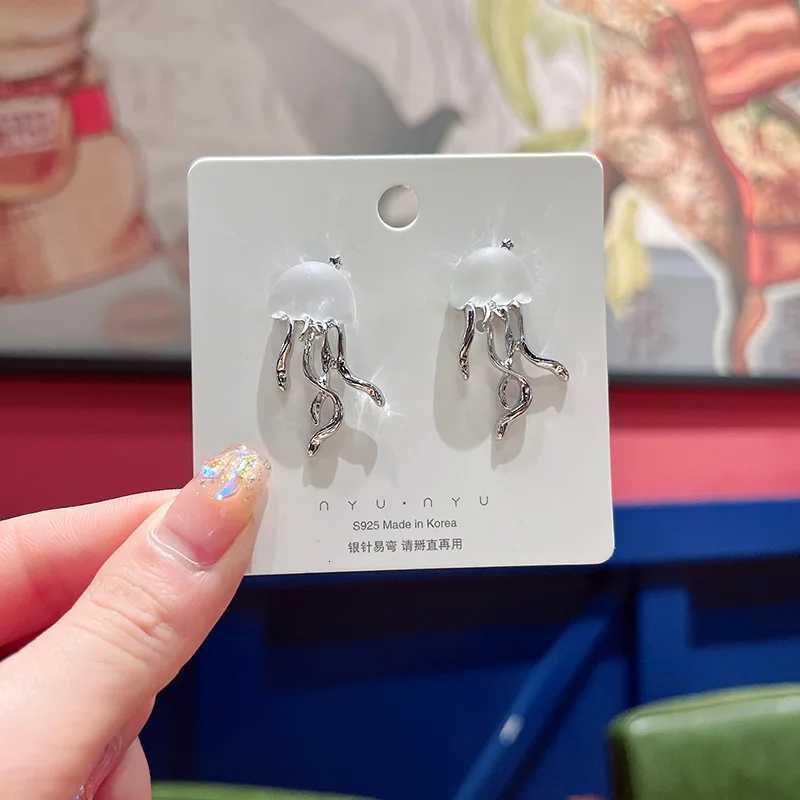 New Fashion Jellyfish Dangle Earrings for Women Translucent Frosted Animal Female Drop Earrings Silver Color Tassel Pendants XJ250722