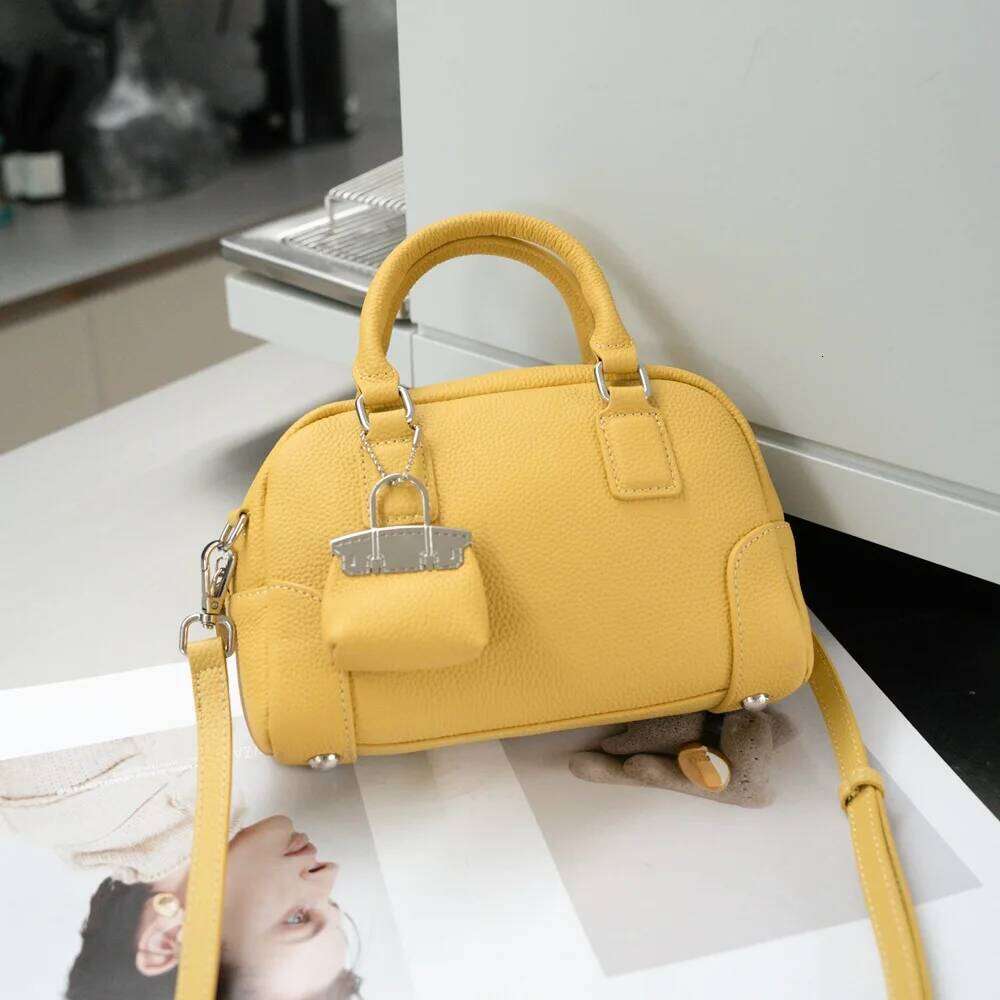 2025 New Tote Bag Fashion Ladies Cowhide Shoulder Or Crossbody Bags Small Genuine Leather Handbag Woman