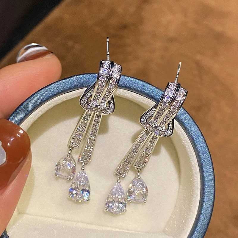 Huitan Bling Long Tassels CZ Drop Earrings for Women Elegant Charms Wedding Party Jewelry Trending Hot Sale Ear Accessories XJ250722