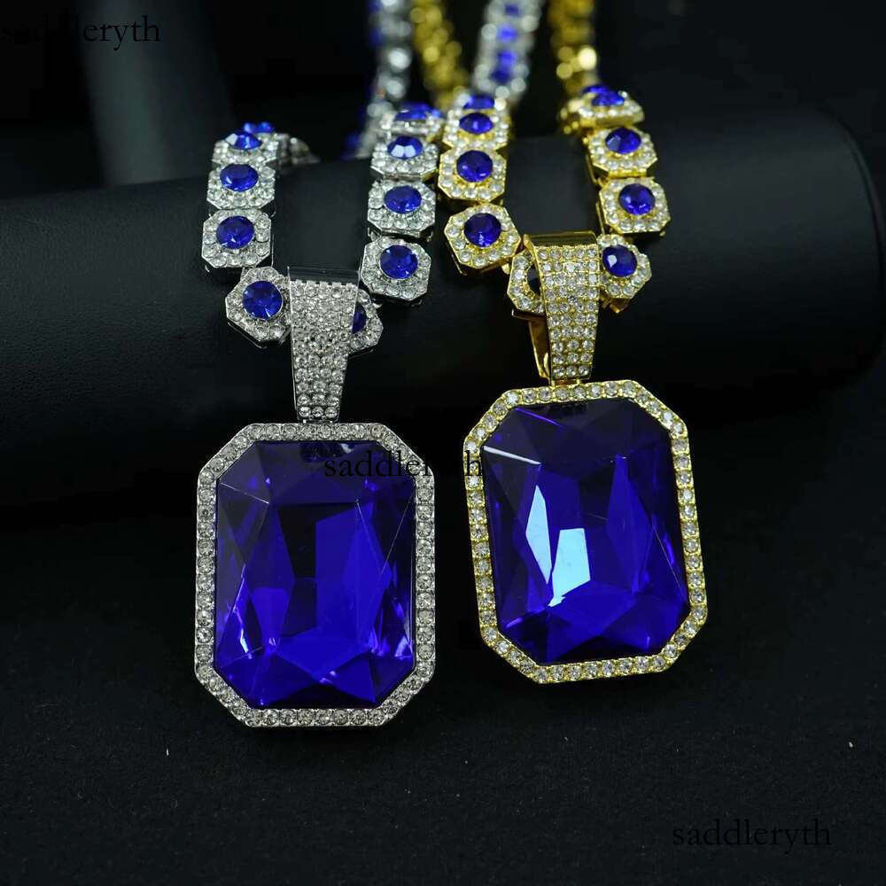 DHcollection Cuban Chain With Colorful Large Pendant Men's Chilled Necklace Accessories