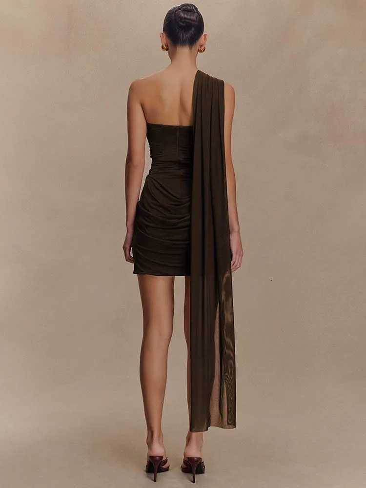 Mozision One Shoulder Backless Sexy Mini Dress Women Fashion Off-shoulder Sleeveless Backless Draped Ruched Bodycon Club Dress XJ250722