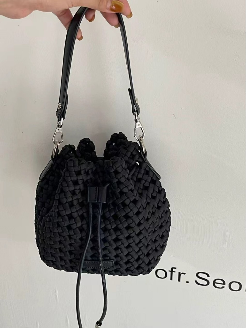Free shipping designer bag 2025 New High End Handbag Bucket Bag Pure Handwoven Bag Niche Single Shoulder Bag Crossbody Bag