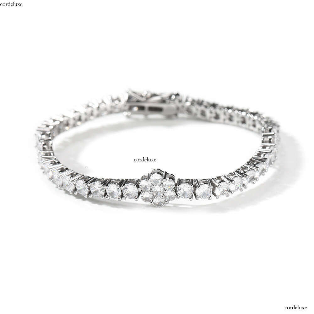 Hip hop high-quality 5A VVS Moissanite wer tennis trendy cool unisex niche light collarbone chain accessory