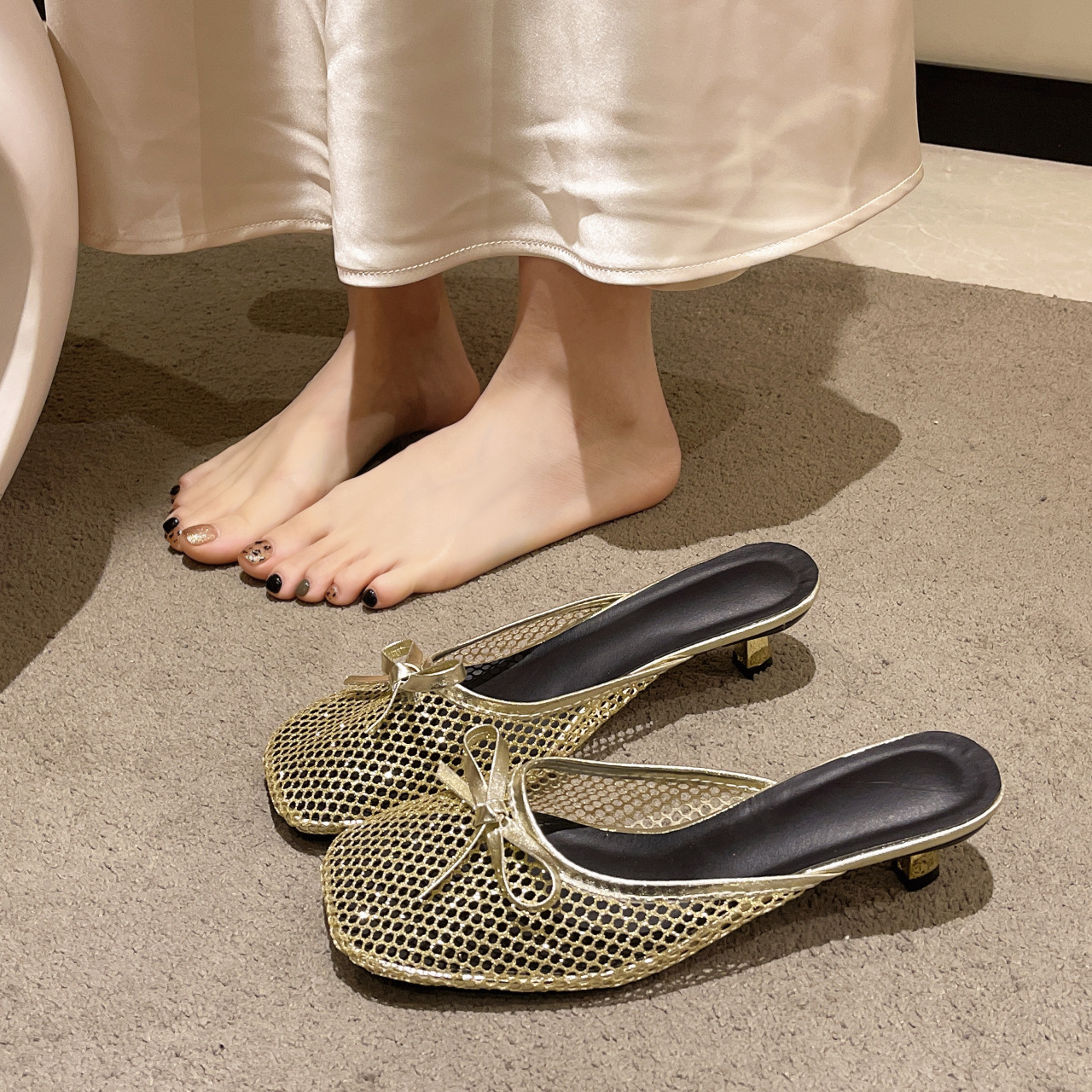 Luxury Brand Designer Shoes Plus Size Gold Bow Hollow Toe Sandals For Women, Summer 2025 Slip-On Thin Heel Mules
