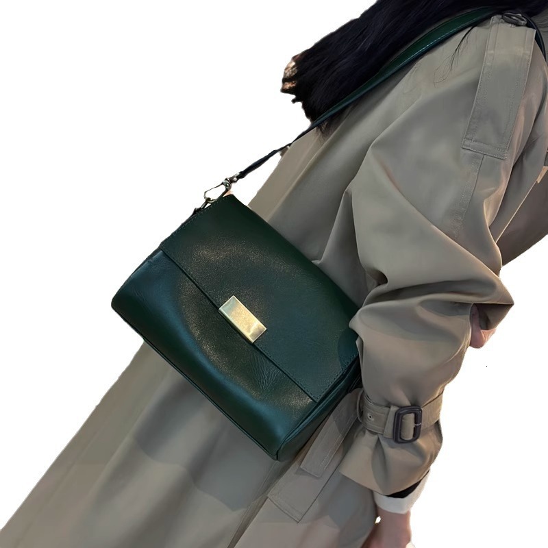 2025 vintage cowhide women's bag, new designer messenger bag, fashionable crossbody bag, high-quality genuine leather shoulder bag