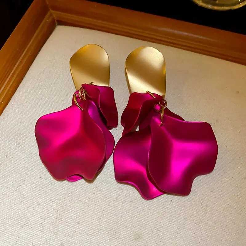 Stylish Multicolored Flower Earrings For Women Delicate Petal Tassel Stud Earring Temperament Everyday Party AccessoriesXJ250722
