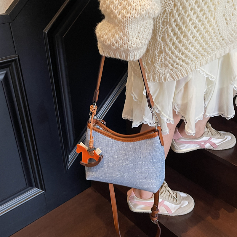2025 Summer new women's S crossbody bag, new women's bucket bag, summer women's new fashion trend commuting women's shoulder bag, 