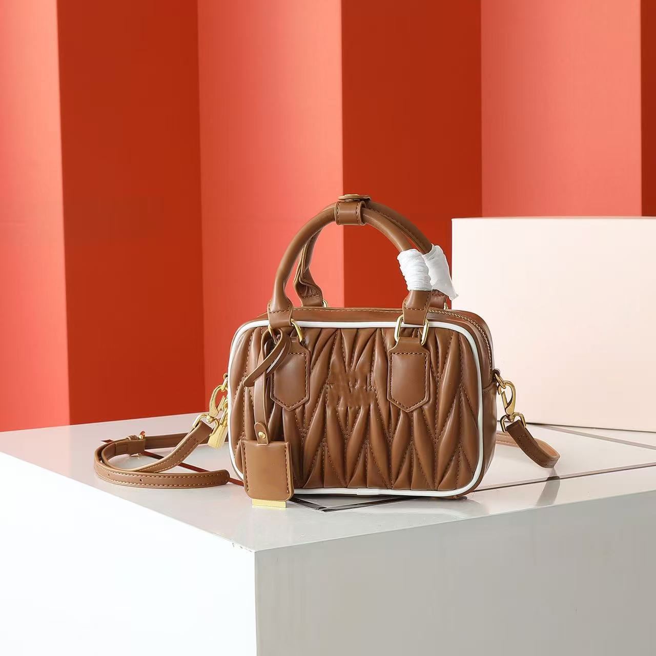 High-quality designer handbags, fashion classic bags, women's leather handbags cross-body bags