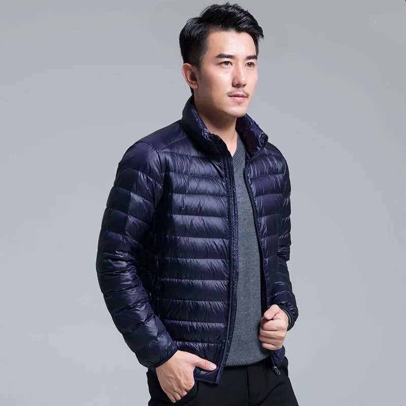 Brand New High-End Warm Fashion Men Feather Hooded Down Jacket Pure Color Boutique Down Vest Mens Feather Coat Thin Light W250722