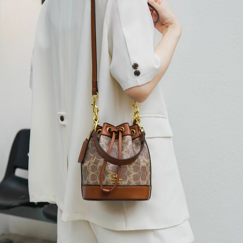 Designer bag Shoulder Bag Luxury Bag Crossbody Purse Designer Fashionable Drawstring Bucket Versatile Western Style Single Shoulder Handheld Crossbody