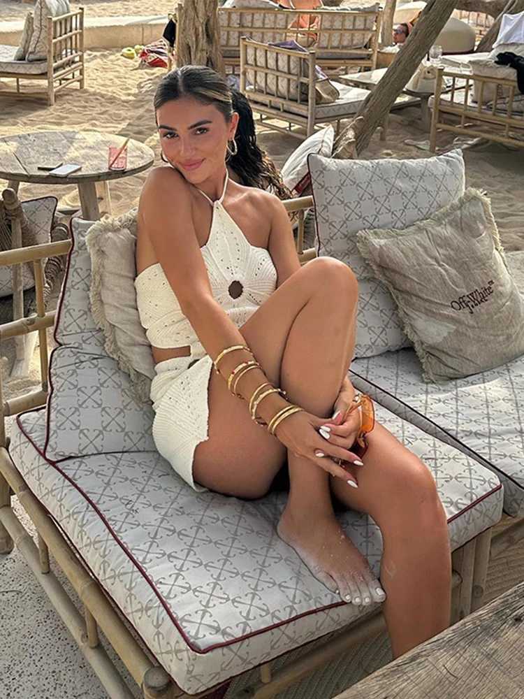 Hollow Out Halter Women Dress Sleeveless Backless Solid Fe Mini Beach Dresses 2025 Fashion Knitted Short Lady Slim Dresses XJ250722