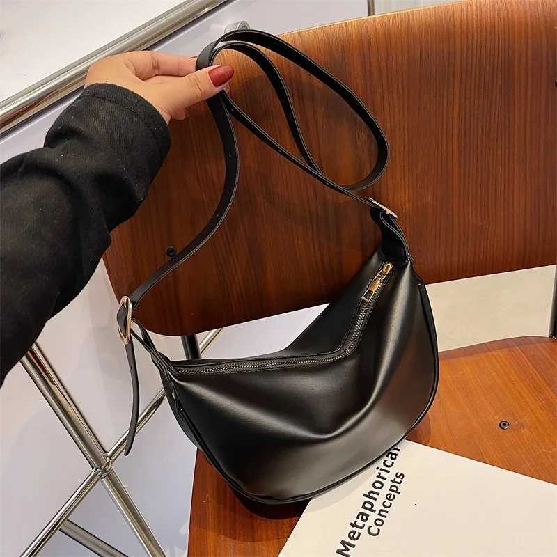 2024 New Trendy Dumpling Bag Lightweight Small Shoulder Bag Armpit Bag Casual Shoulder Crossbody Bag for Women XJ250704