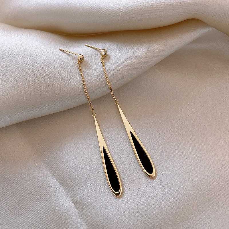 Black Enamel Water Drop Earrings Womens Temperament Chain Tassel Pendant Earrings Ins Wind New Trend Ear Jewelry Summer XJ250722