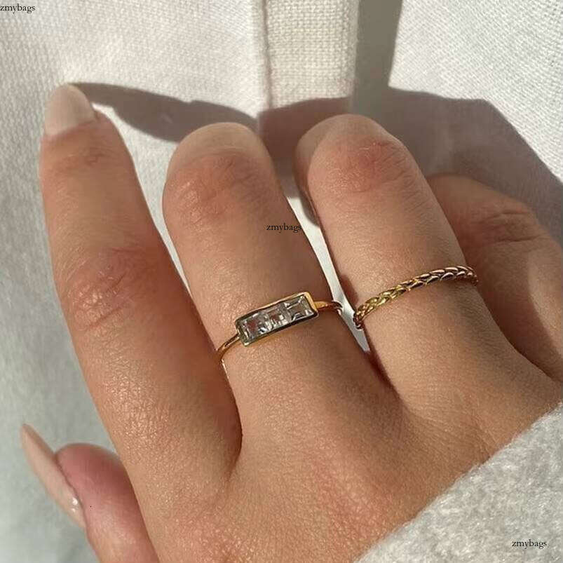 Silver Model Cubic VVS Moissaniteia Electroplating High Polish Wedding Engagement Bar Ring