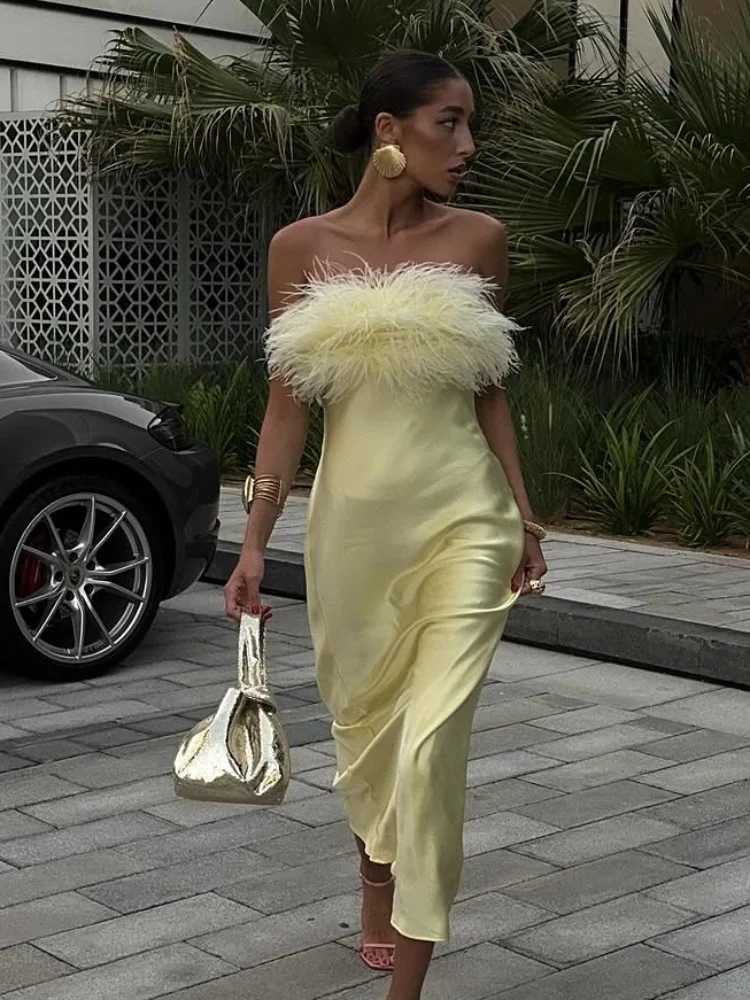 ellow Feather Splicing Satin Strapless Dress Women Chic Sleeveless High Waist Slim Long Dresses Lady Summer Party Dresses XJ250722