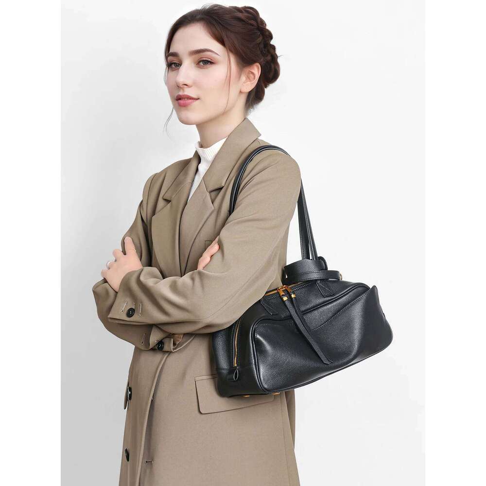 Free Gold Stamping Letter Spring and Summer Genuine Leather Bowling New Women's Bag Simple First Layer Cowhide Boston