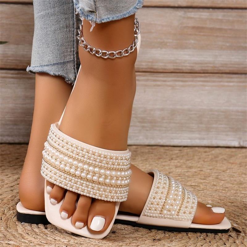 Luxury Brand Designer Shoes Size Women's Sandals 2025 New Pearl Flat Sandals Lightweight Outdoor Beach Sandals For Women