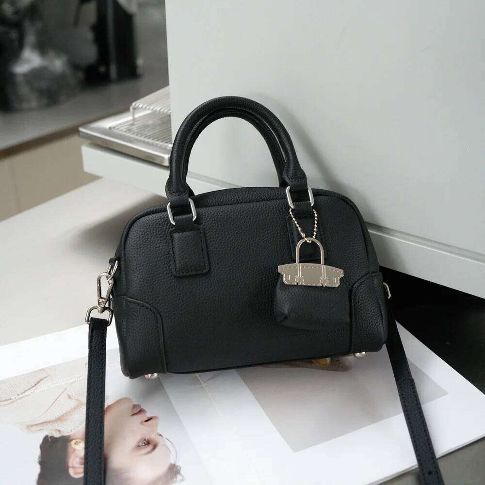 2025 New Tote Bag Fashion Ladies Cowhide Shoulder Or Crossbody Bags Small Genuine Leather Handbag Woman