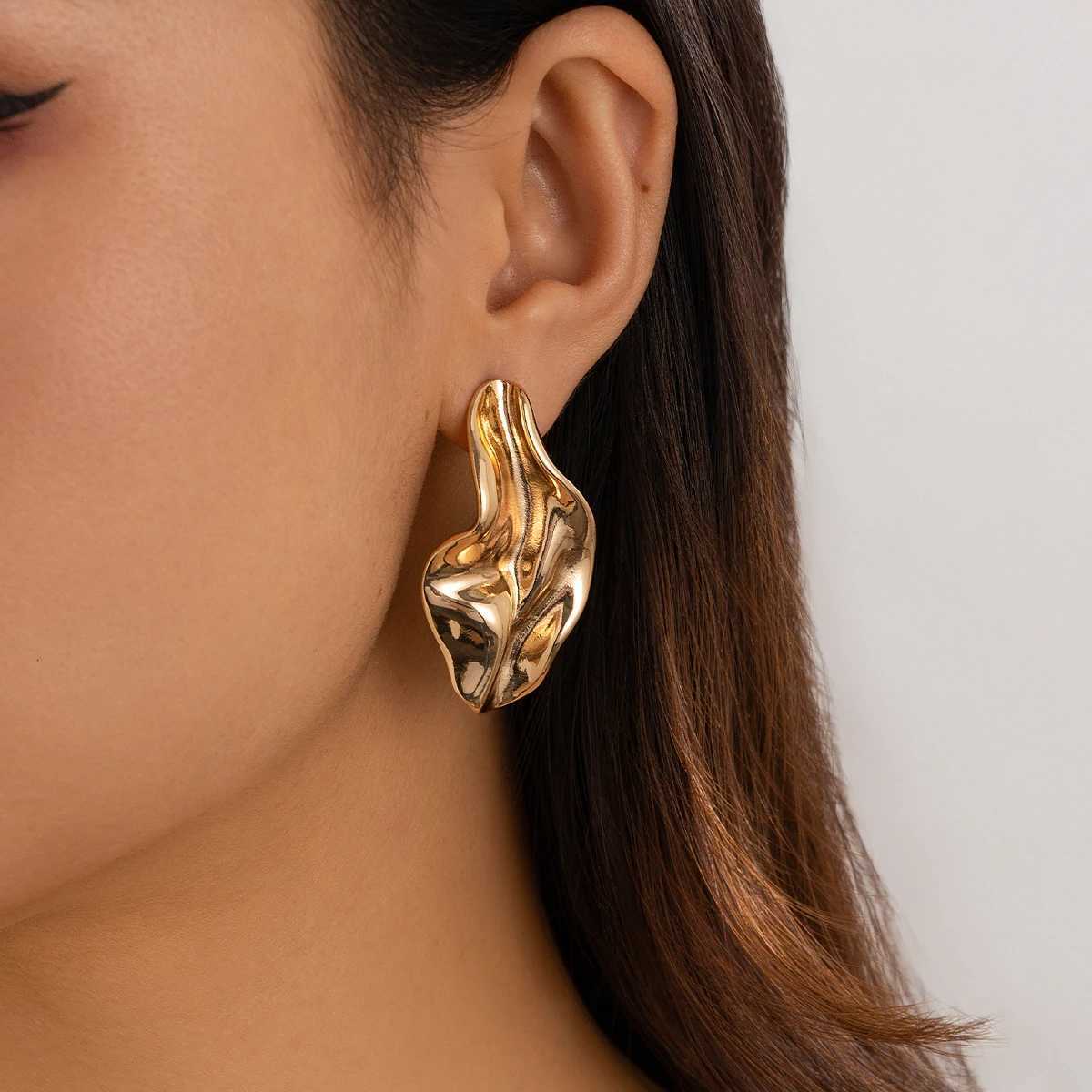 IngeSight.Z Creative Irregular Metal Pleated Earrings for Women New Aesthetics Gold Color Ear Piercing Earrings Party Jewelry XJ250722