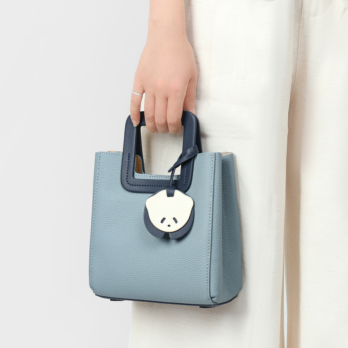 2025 Summer new women's women's shoulder bag new women's handbag shoulder bag niche design women's crossbody bag large capacity ne