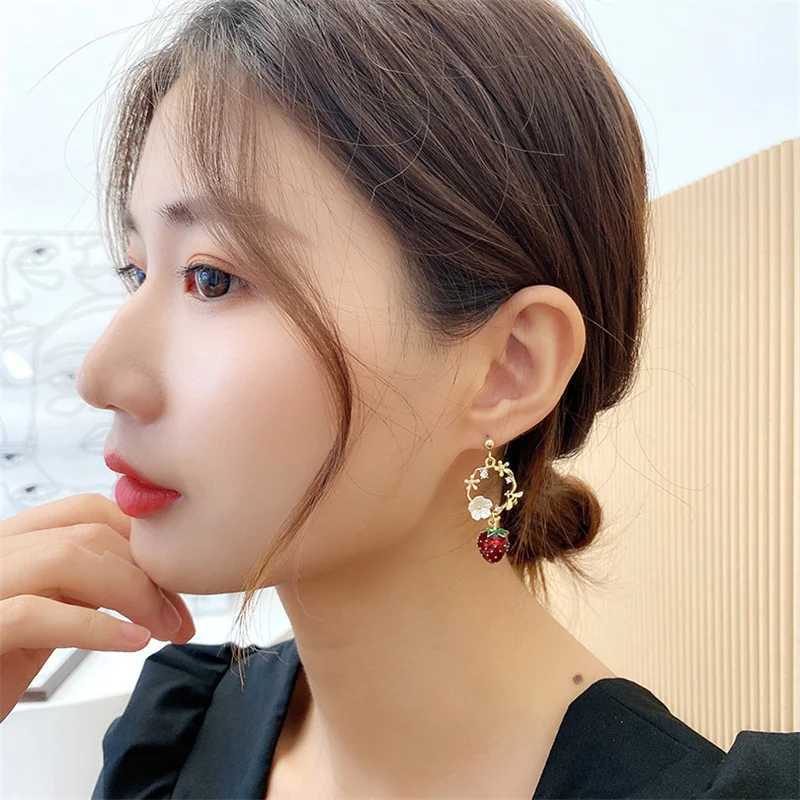 Korean Style Flower Cute Animal Rabbit Dangle Earrings For Women Sterling Silver Zircon Bee Asymmetrical Tassel Earring Party Jewelry XJ250722