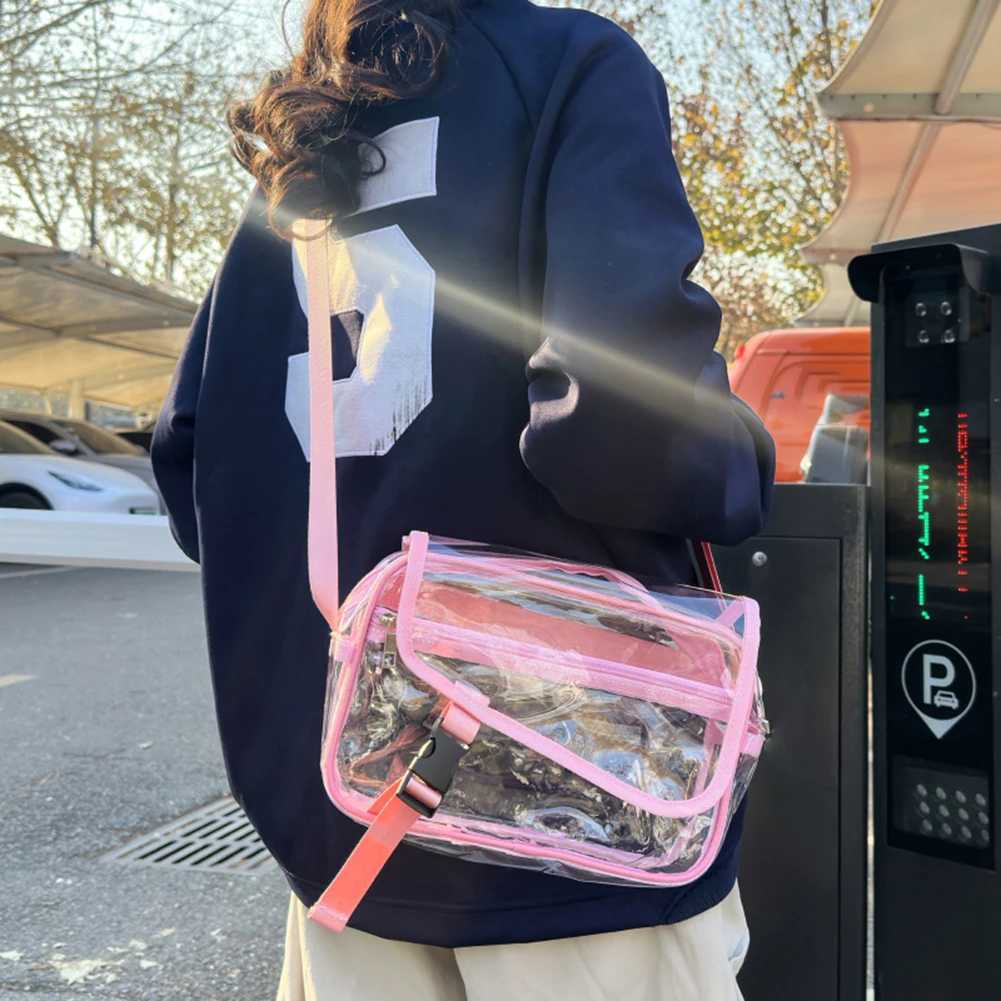PVC Clear Crossbody Bag Fashion Shoulder Bag Adjustable Strap Stylish Crossbody Bag Waterproof for Concerts Sports Festivals XJ250704