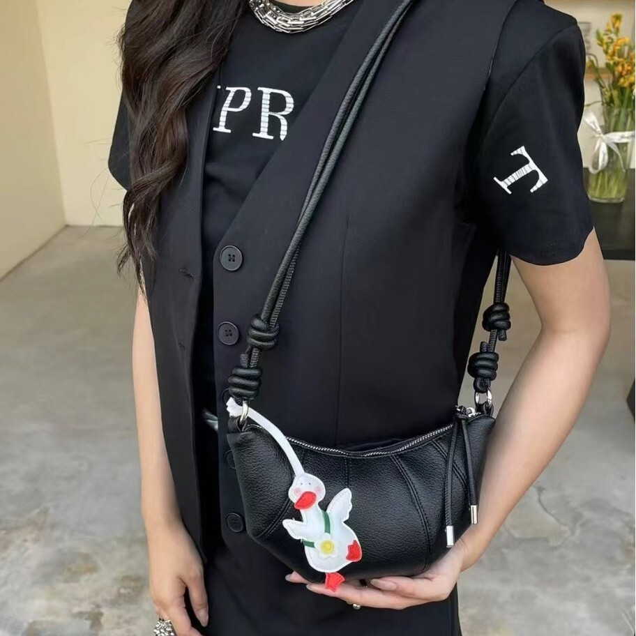 Free shipping designer bag 2025 Niche Fashionable Solid Color Horn Bag For Women New Simple Versatile Bag Shoulder Bag Crossbody Bag