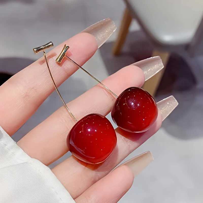 Sweet Red Cherry Earrings for Women Fashion Delicate Fruit Design Drop Dangle Earrings Wedding Party Korean Ear Jewelry Gift XJ250722