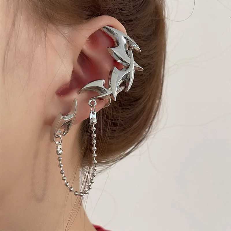 Vintage Punk Silver Color Metal Dart Ear Clip Earrings for Women Men Trend Irregular Tassel One-Piece Ear Clip Jewelry XJ250722
