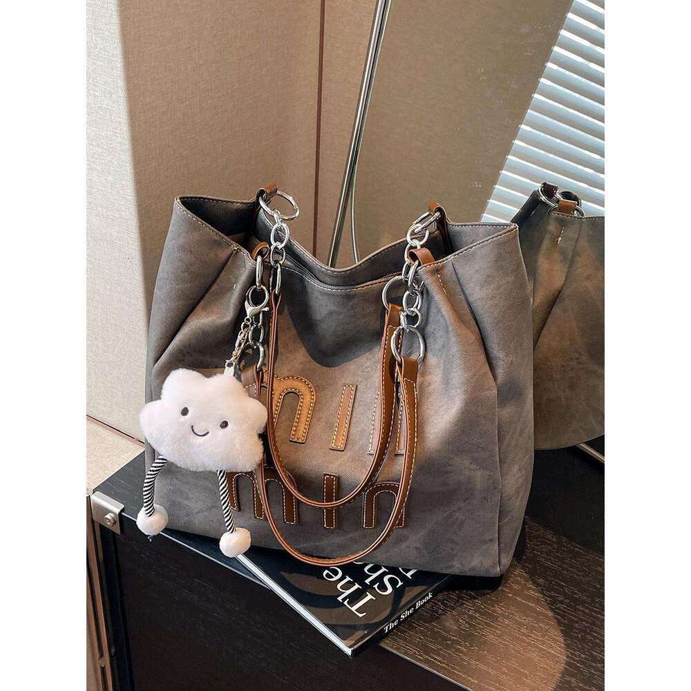 large capacity casual letter tote for women 2025 new autumn fashion highend feel college student shoulder bag
