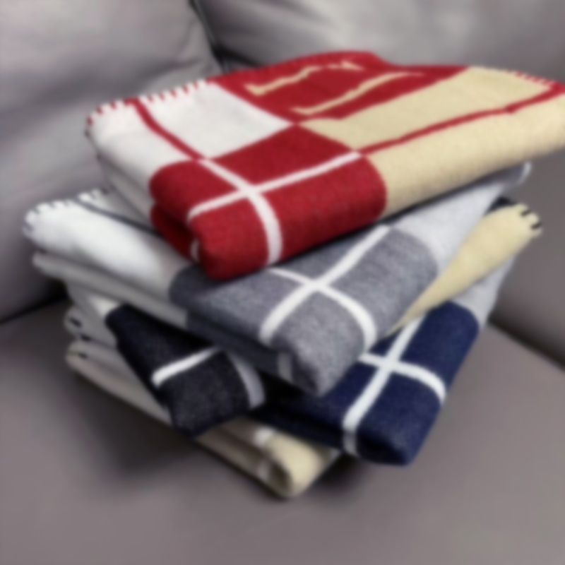 European and American style nap sofa cushions car lumbar back cushions H designer pillowcases wool knitted pillowcases