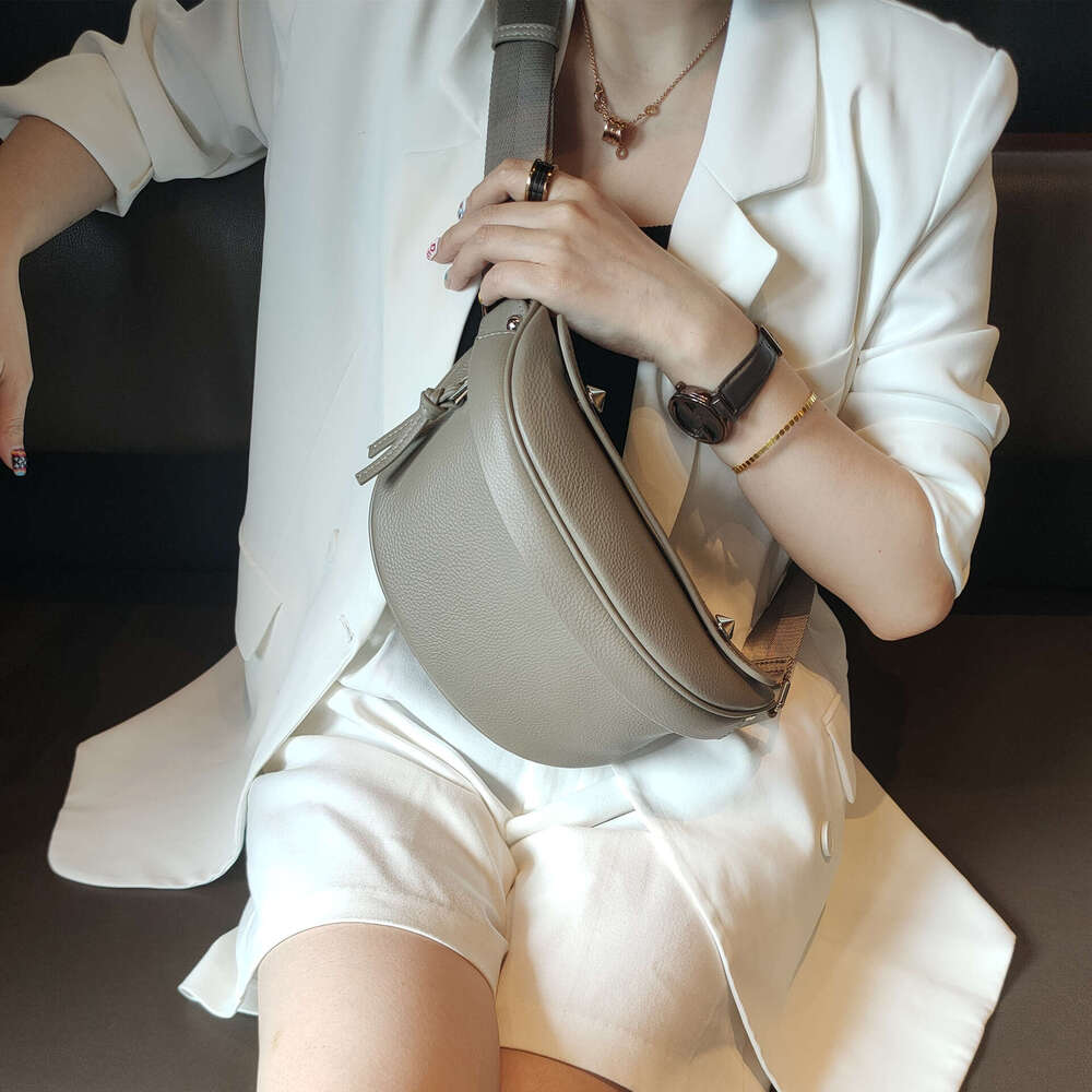 for Women New Casual Chest Simple Crossbody Top Layer Cowhide Soft Party Bag Fashion Versatile designer bag