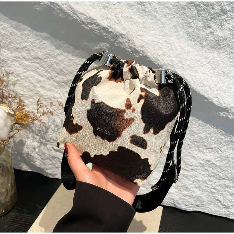 Cow Leopard Prints Chest Bags Women Canvas Large Capacity Shoulder Crossbody Bag Fashion Latest Saddle Underarm Handbags