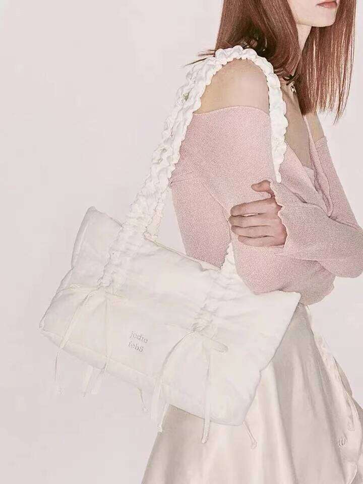 Korean niche jedrefeb5 Han So-hee's identical creased bow handbag JEDREFEB5 new female bag