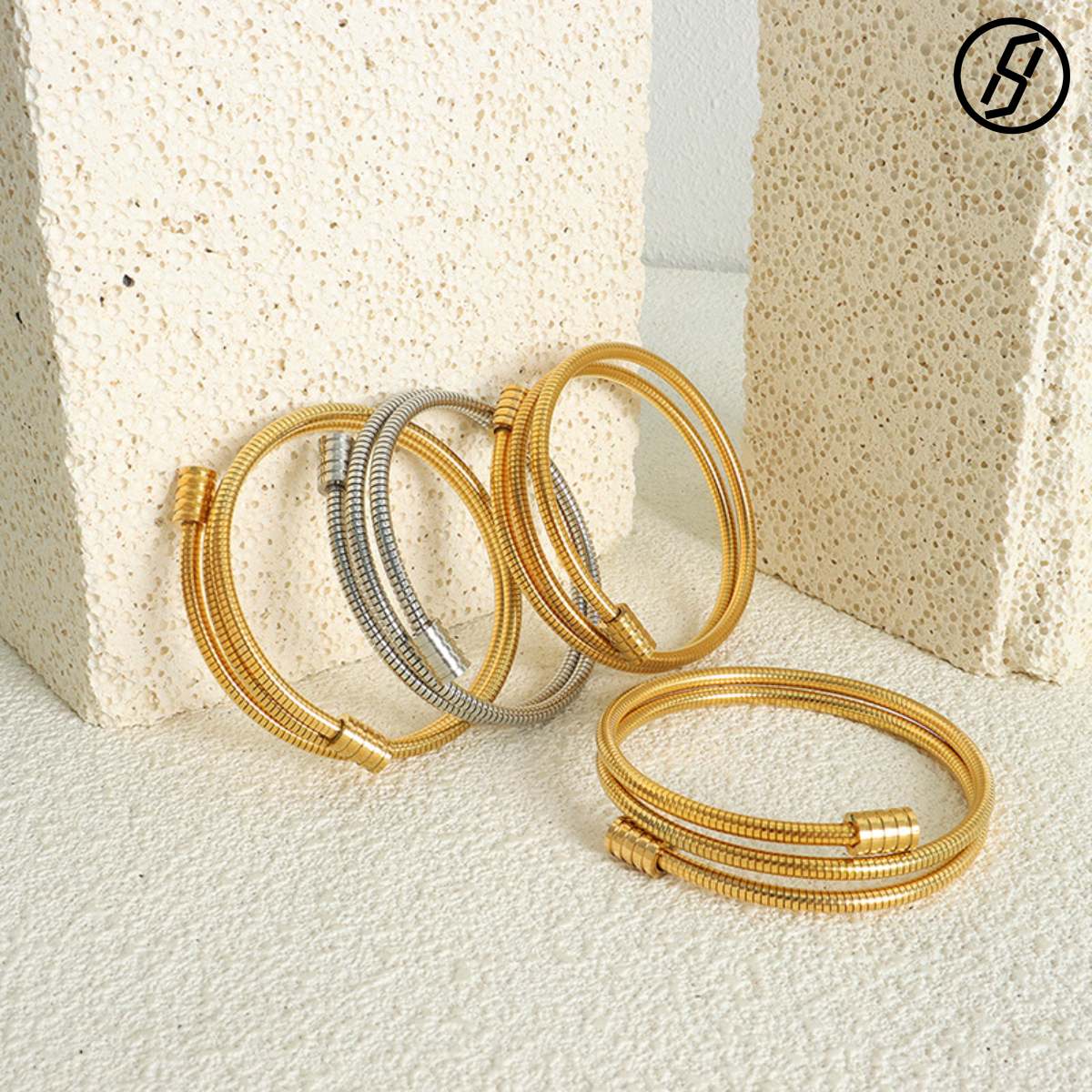 Designer's Personalized Niche Ins Simple Snake Bone Chain Multi-layered Fashion Versatile Titanium Steel Gold-plated Nail Bracelet Jewelry for Wo