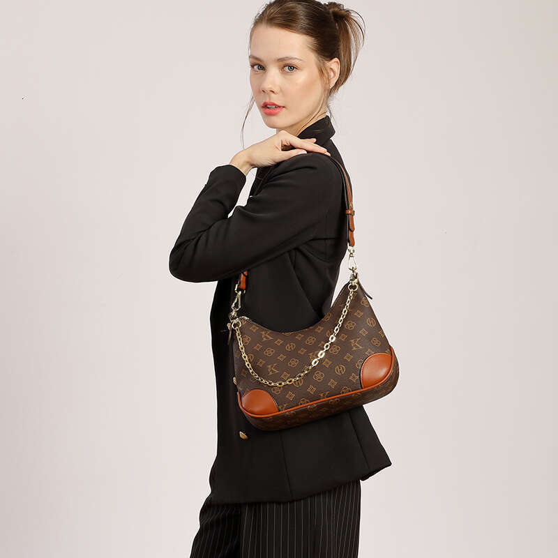 New Designer luxury Underarm bag Versatile Commuter Dumpling High-end Feel Single Shoulder Niche Design Women's Bag