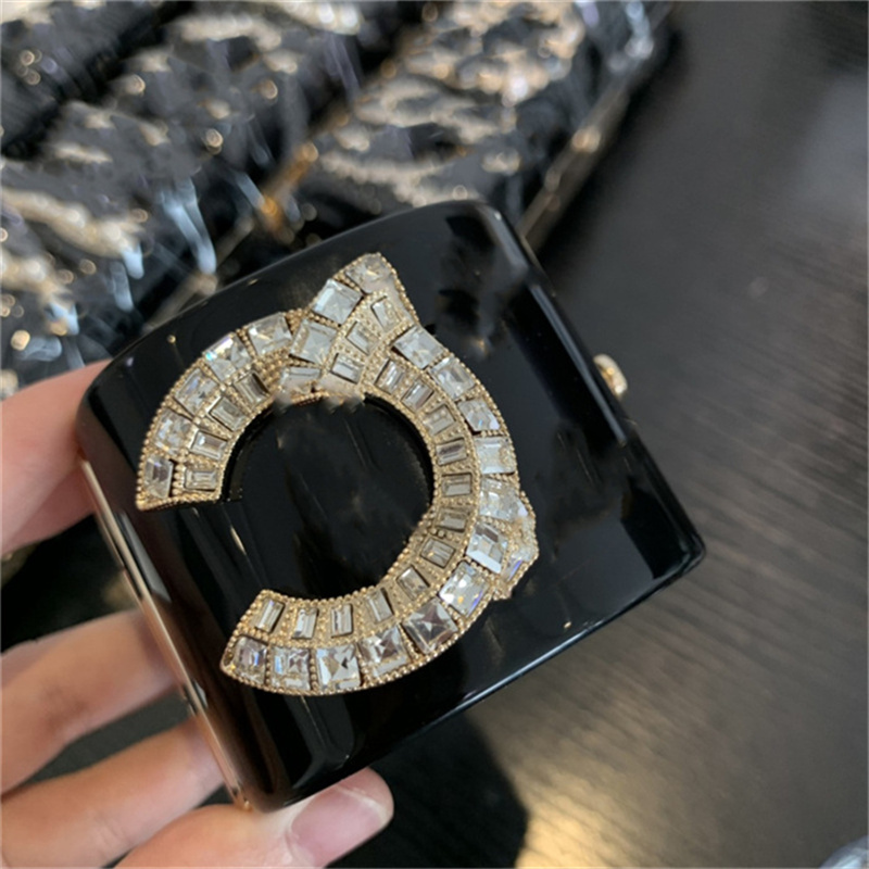 Designer C Bangle Acrylic Bracelets Woman Men Fashion Letter C Women Open Bracelet Jewelry Cuff Gift CCity Resin Lucite Luxury Pearl Diamond gh56rt