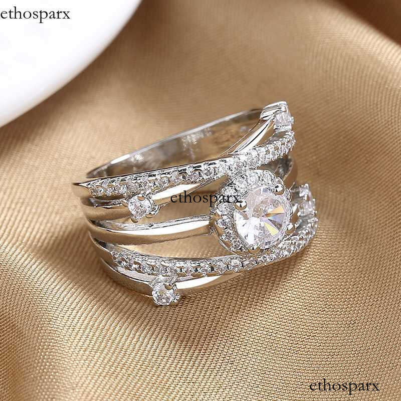 Free shipping Customized White Cubic VVS Moissaniteia Luxury Fashion Rings for Women Vintage Classic Style Brass with Cut Diamond Children