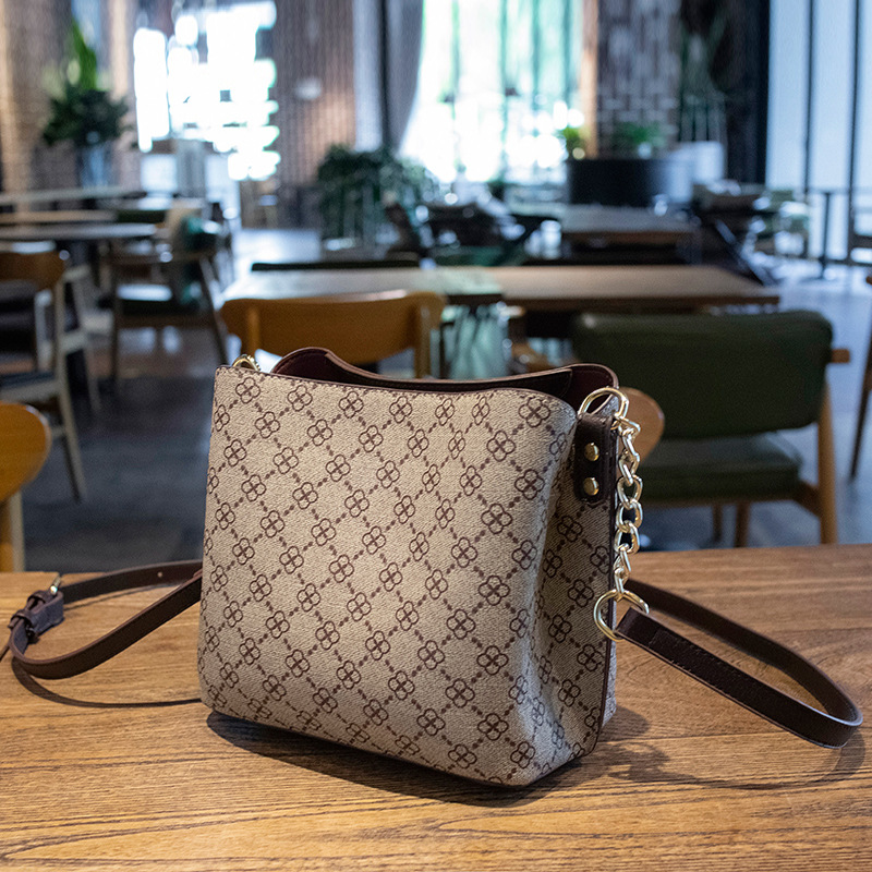 Female bag new style easy to build bucket bag temperament goddess printed small bag large capacity shoulder crossbody bag 2025s hot