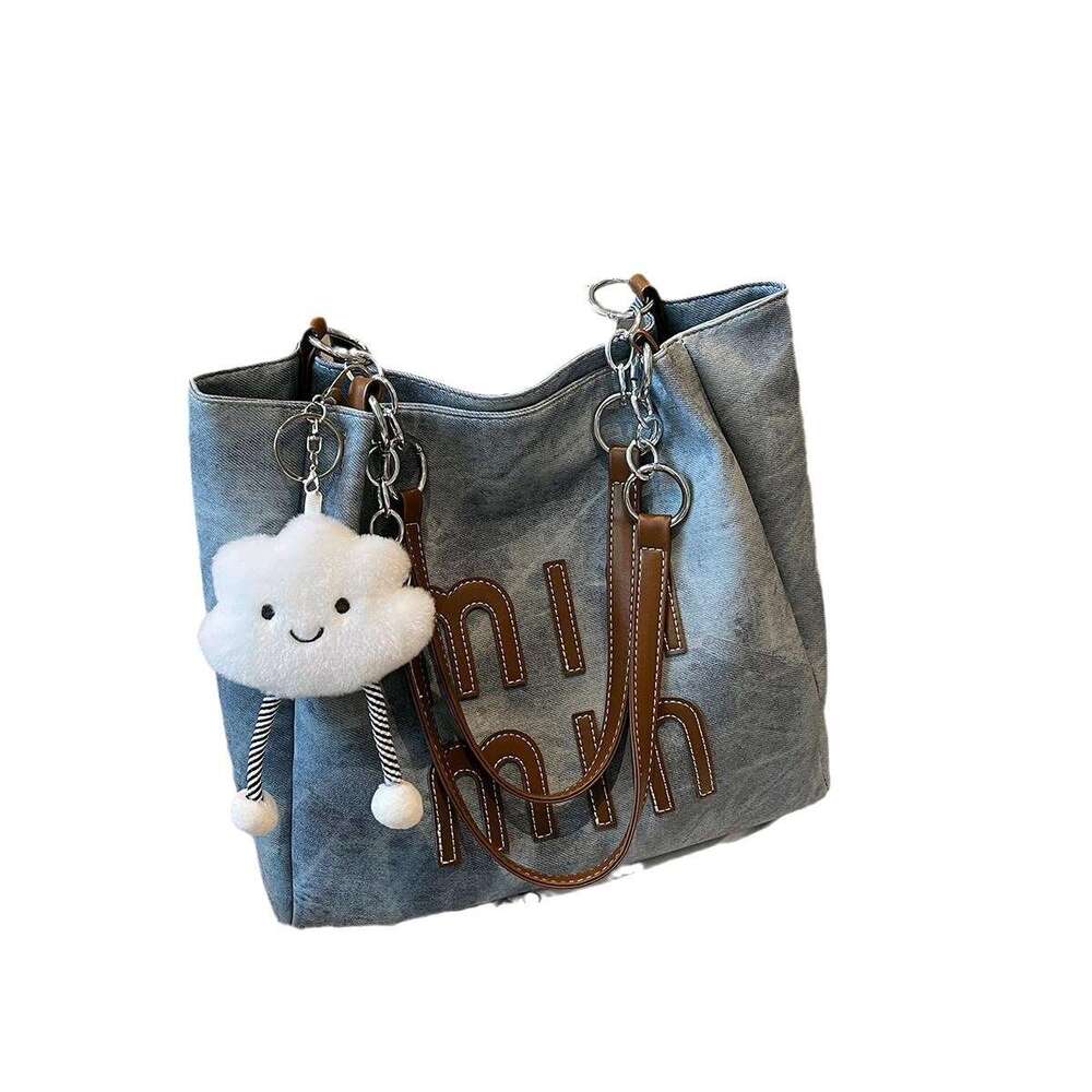 large capacity casual letter tote for women 2025 new autumn fashion highend feel college student shoulder bag