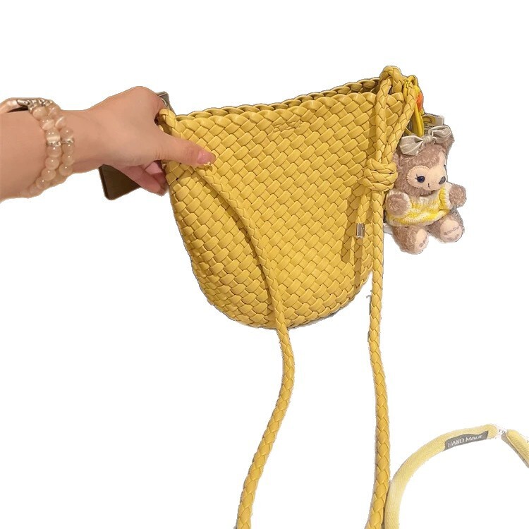 Free shipping designer bag 2025 Niche Woven Bucket Bag For Women New High End Fashion Versatile Bag Single Shoulder Bag Crossbody Small Bag