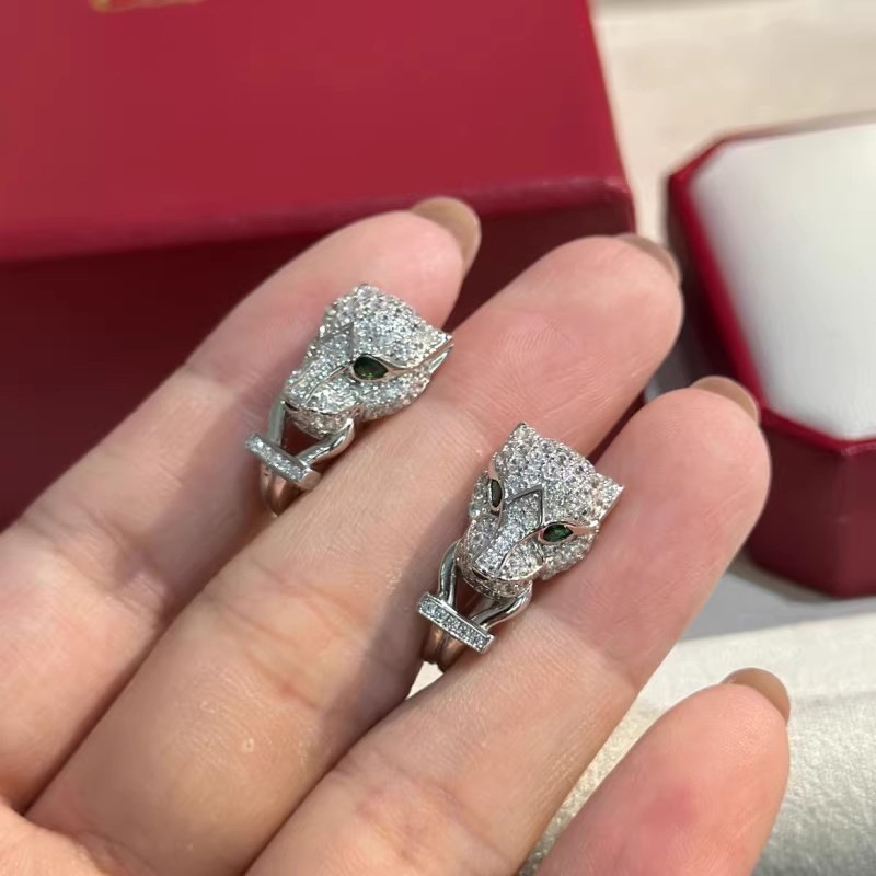 Silver - Tone Panther - Head Rings With Rhinestone And Emerald Accents Edgy Party Jewelry And Gift For Her High Quality And Unique Jewelry