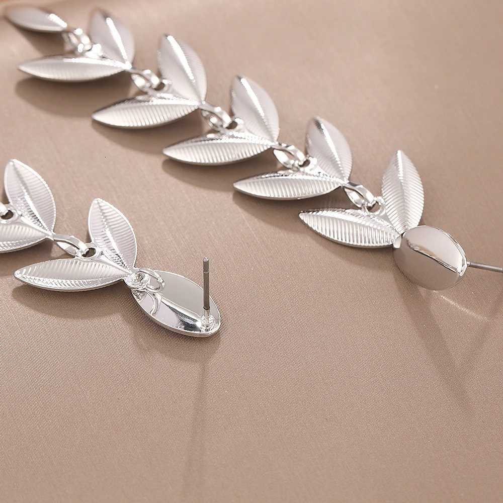 New Long Tassel Metal Leaves Earrings For Women Metallic Texture Splicing Pendant Earrings Fashion Female Jewelry Accessories XJ250722