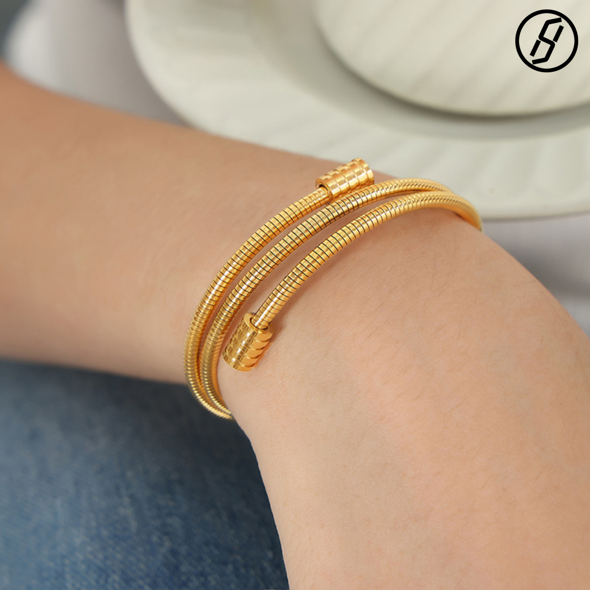 Designer's Personalized Niche Ins Simple Snake Bone Chain Multi-layered Fashion Versatile Titanium Steel Gold-plated Nail Bracelet Jewelry for Wo