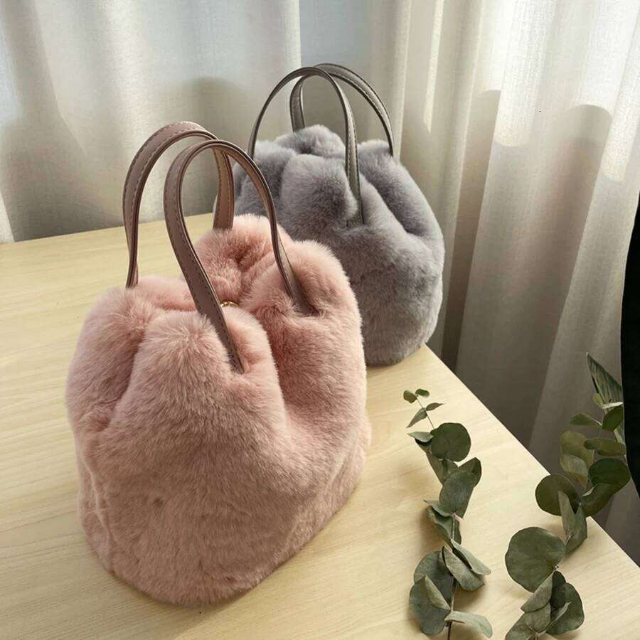 Winter Faux Fur Plush Tote Fashion Large Capacity Bucket Handbag Shoulder Messenger Bag For Women Casual Daily Shopping Bags