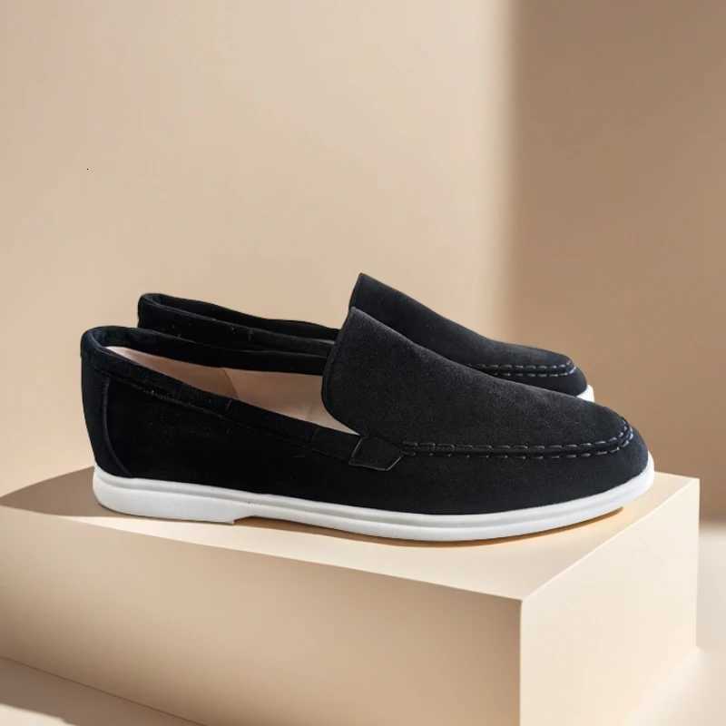 2025 Classic Brand Suede Leather Loafers Men Casual Shoes Luxury Mens Breathable Slip on Driving Shoes Moccasins XJ250722